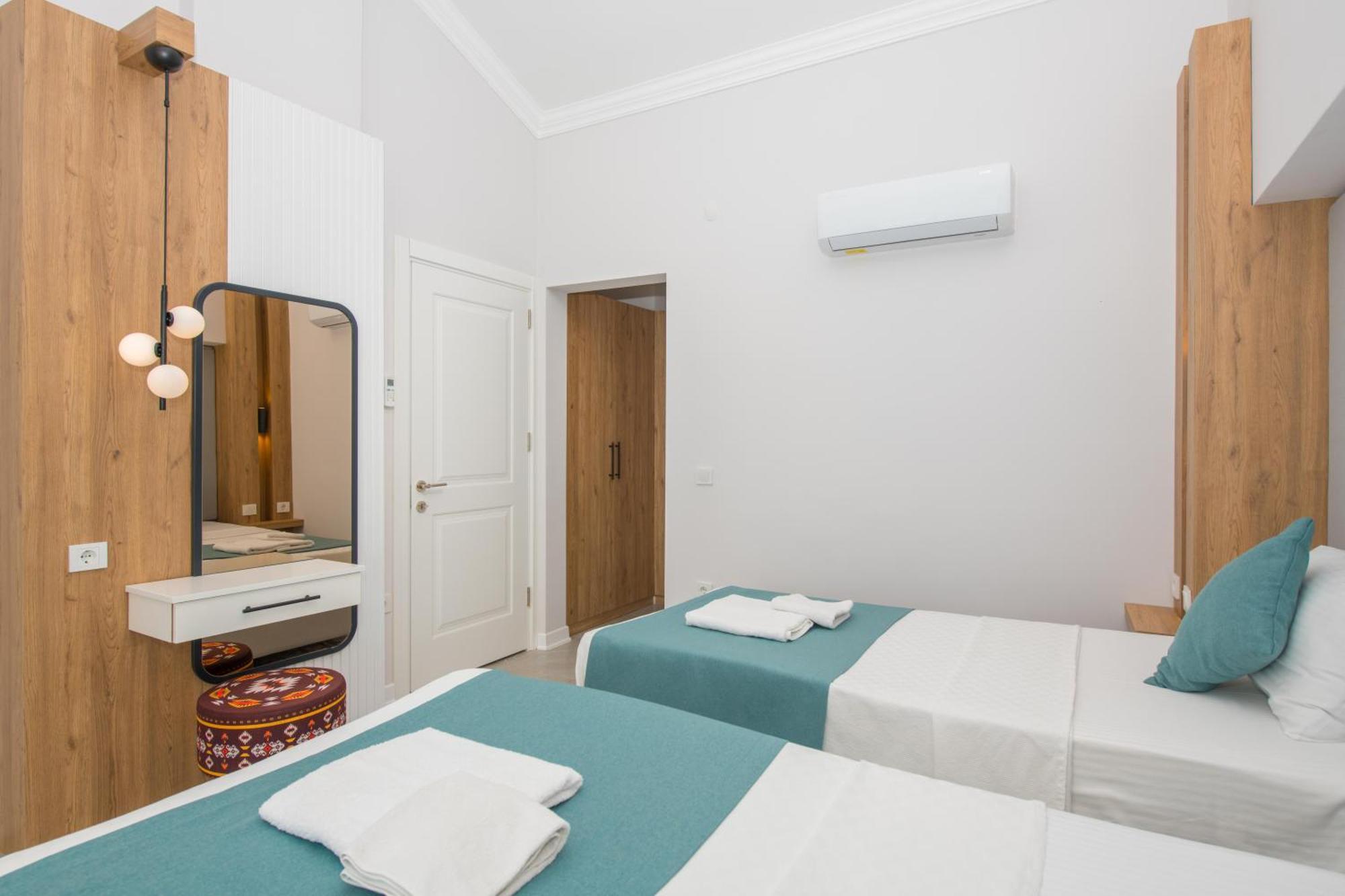 Beachfront White Villa With Private Swimming Pool Kalkan Zewnętrze zdjęcie