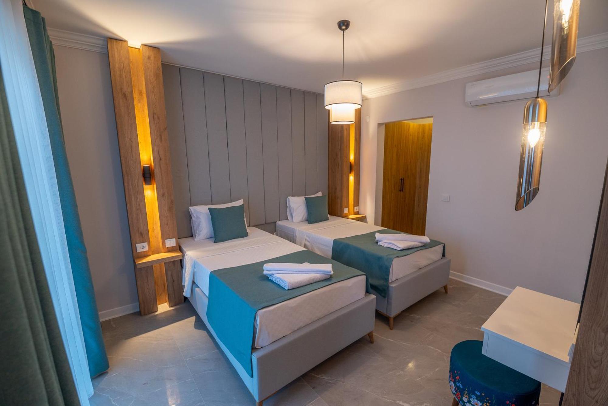 Beachfront White Villa With Private Swimming Pool Kalkan Zewnętrze zdjęcie