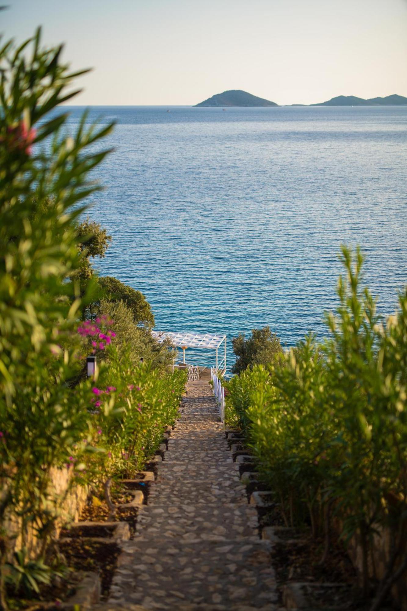 Beachfront White Villa With Private Swimming Pool Kalkan Zewnętrze zdjęcie