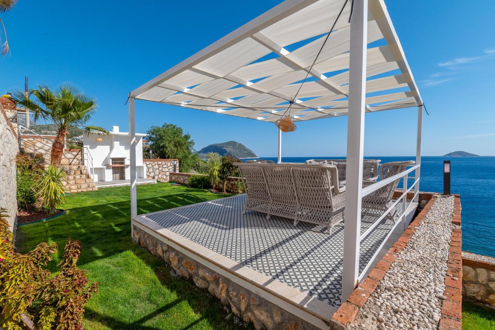 Beachfront White Villa With Private Swimming Pool Kalkan Zewnętrze zdjęcie